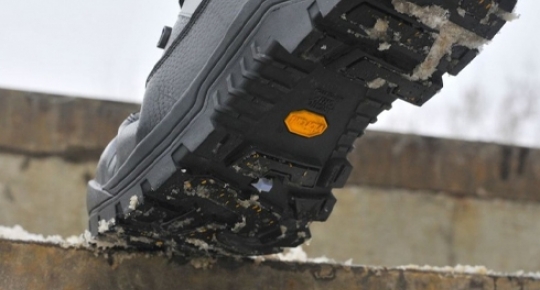 Тест-драйв: зимние противоскользящие ботинки Эверест от Модерам
