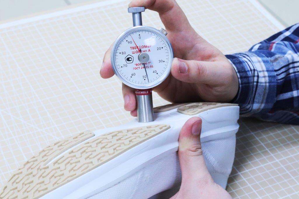 Твердость подошвы рабочей обуви